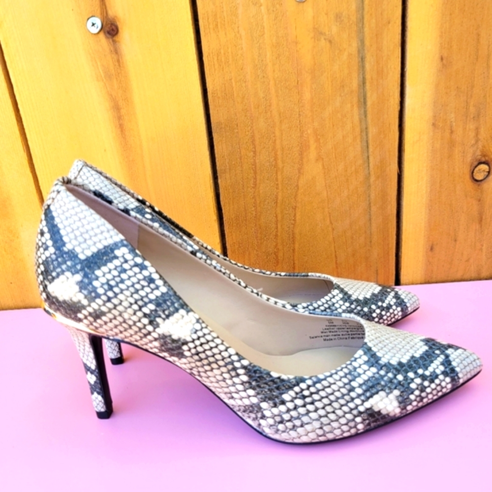 DKNY Randi Glossed Snake-effect Leather Pumps SZ 6 - Picture 5 of 16